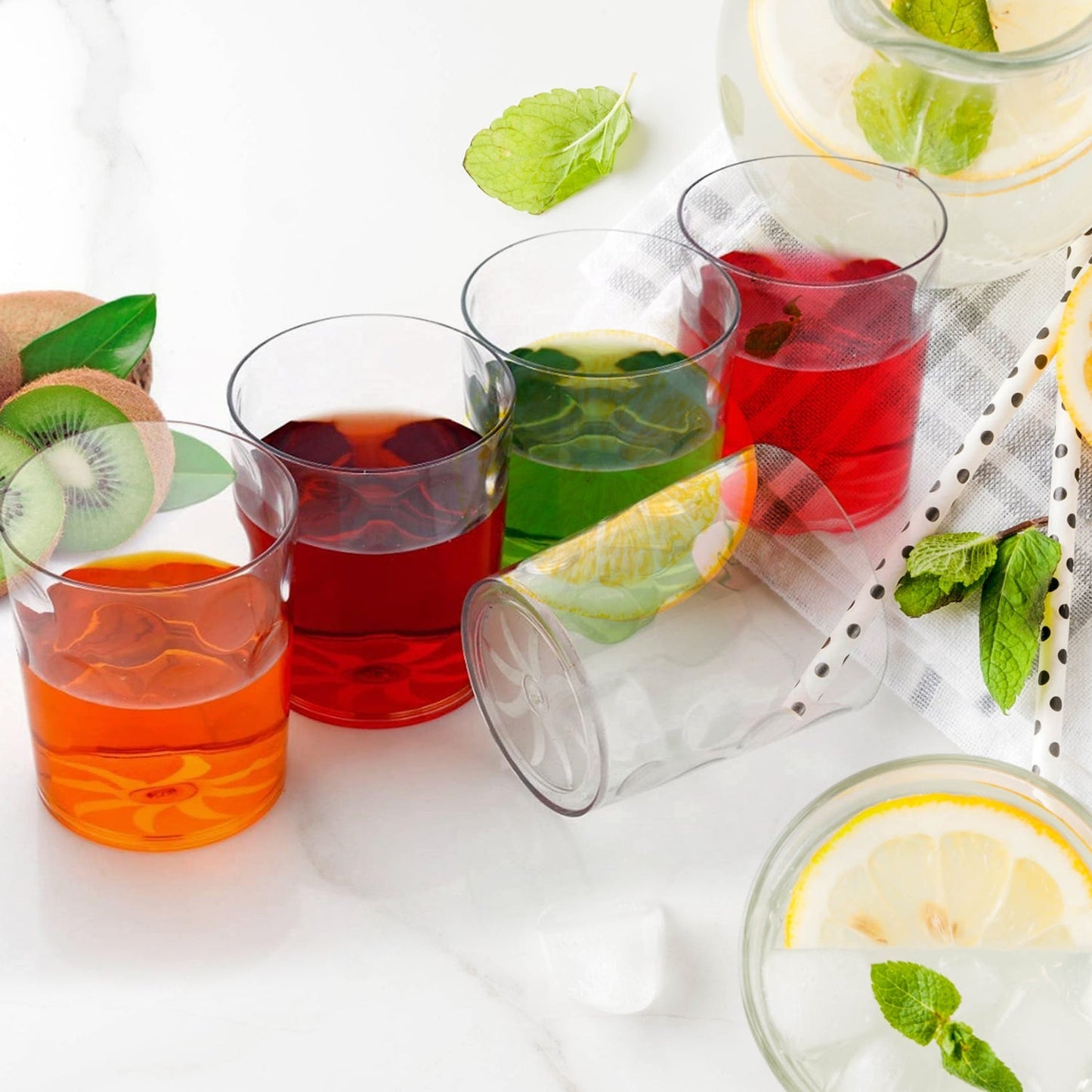 Detailed view of the smooth rim on TableNest's clear polycarbonate drinking glasses.
