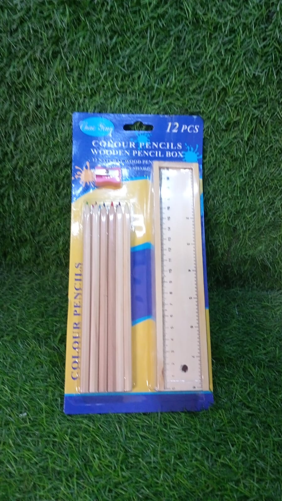 The attractive packaging for the 12-piece wooden colored pencil set, ready for gifting.