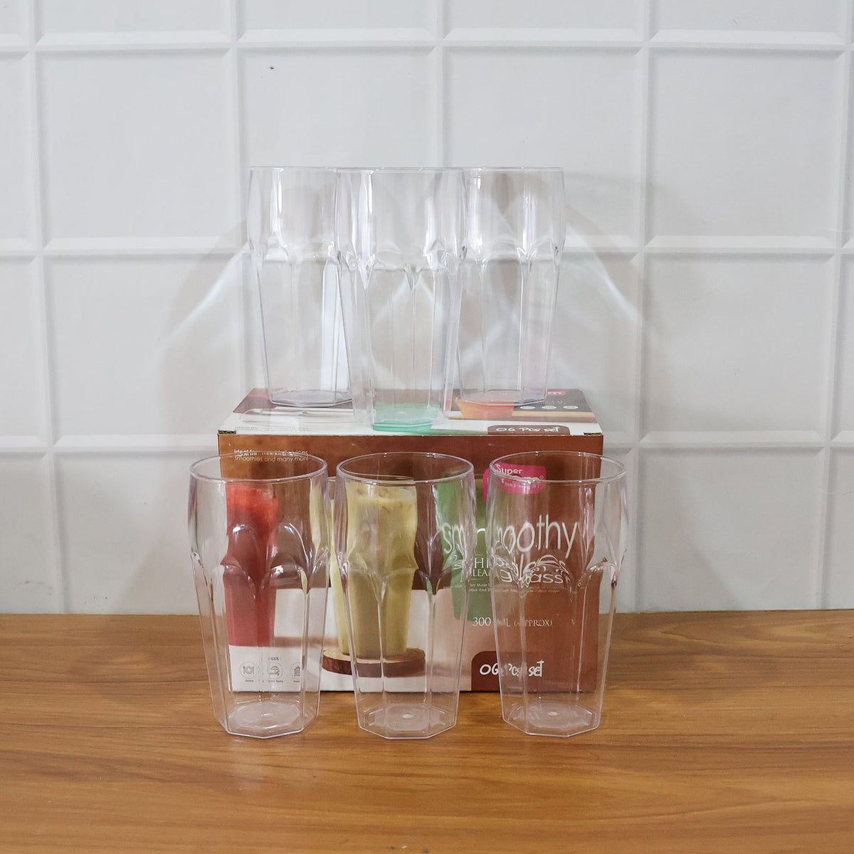 Transparent smoothie glass set in a lifestyle shot, showcasing daily use