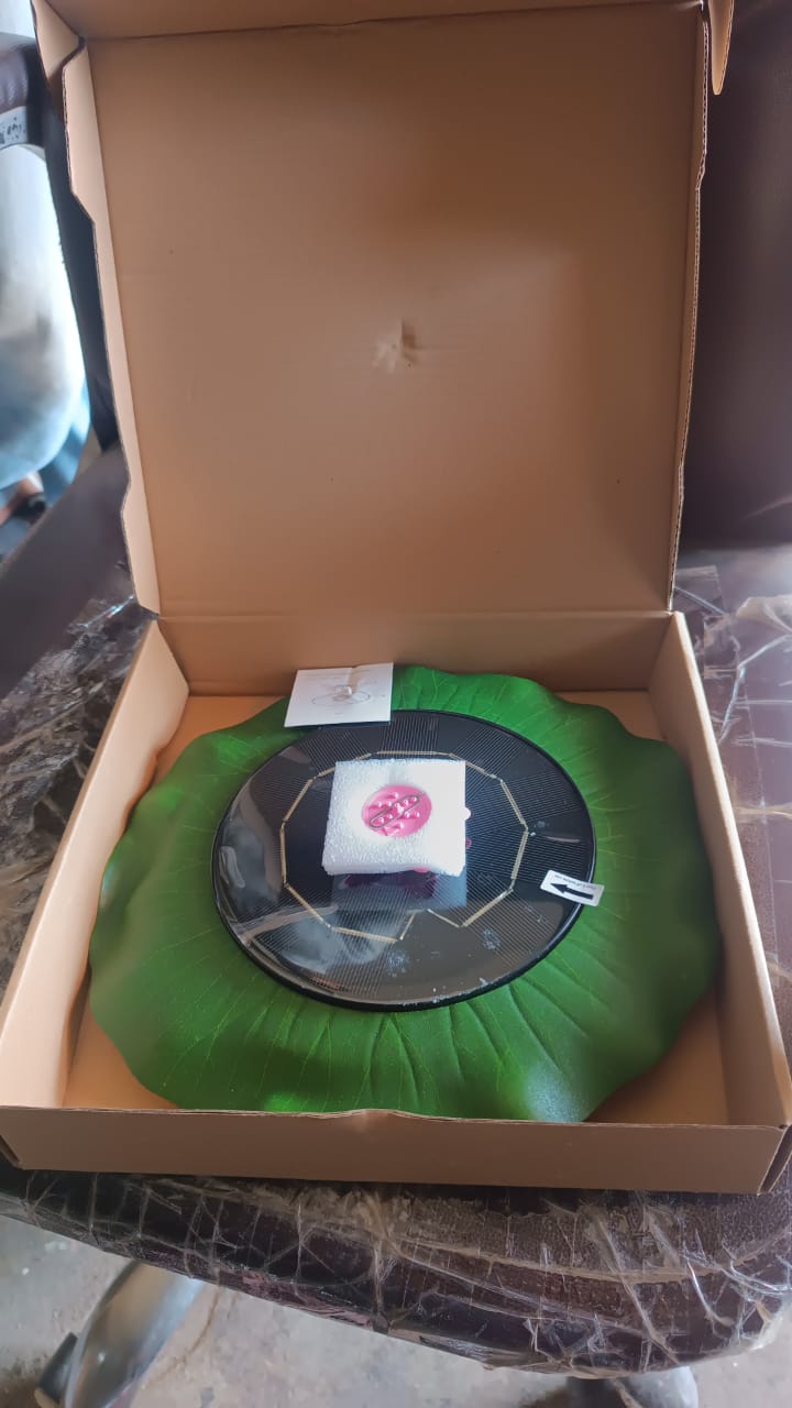 Eco-friendly garden water fountain pump with solar panel and artificial lotus leaf
