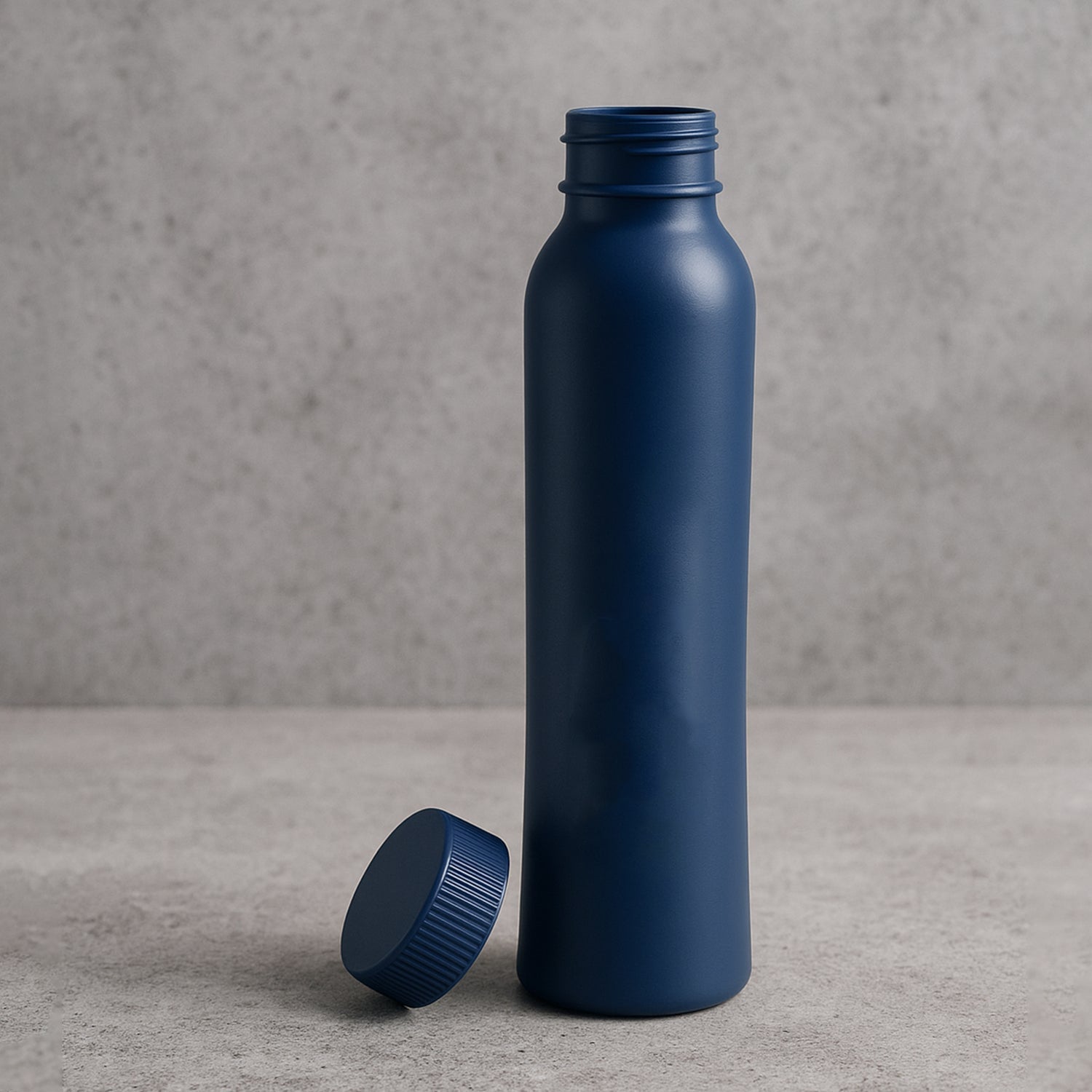 Reusable water bottle 500ML with sleek matte finish and screw cap