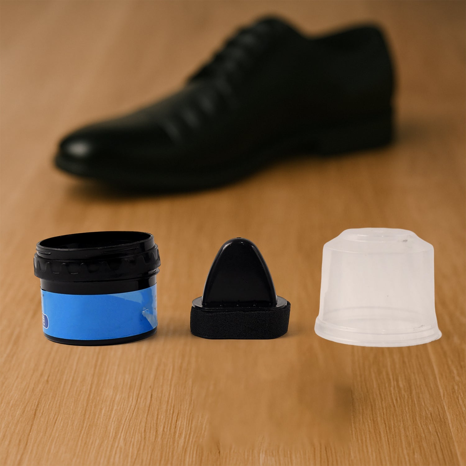 Instant Shoe Shine Sponge with Liquid Polish (1 Pc)