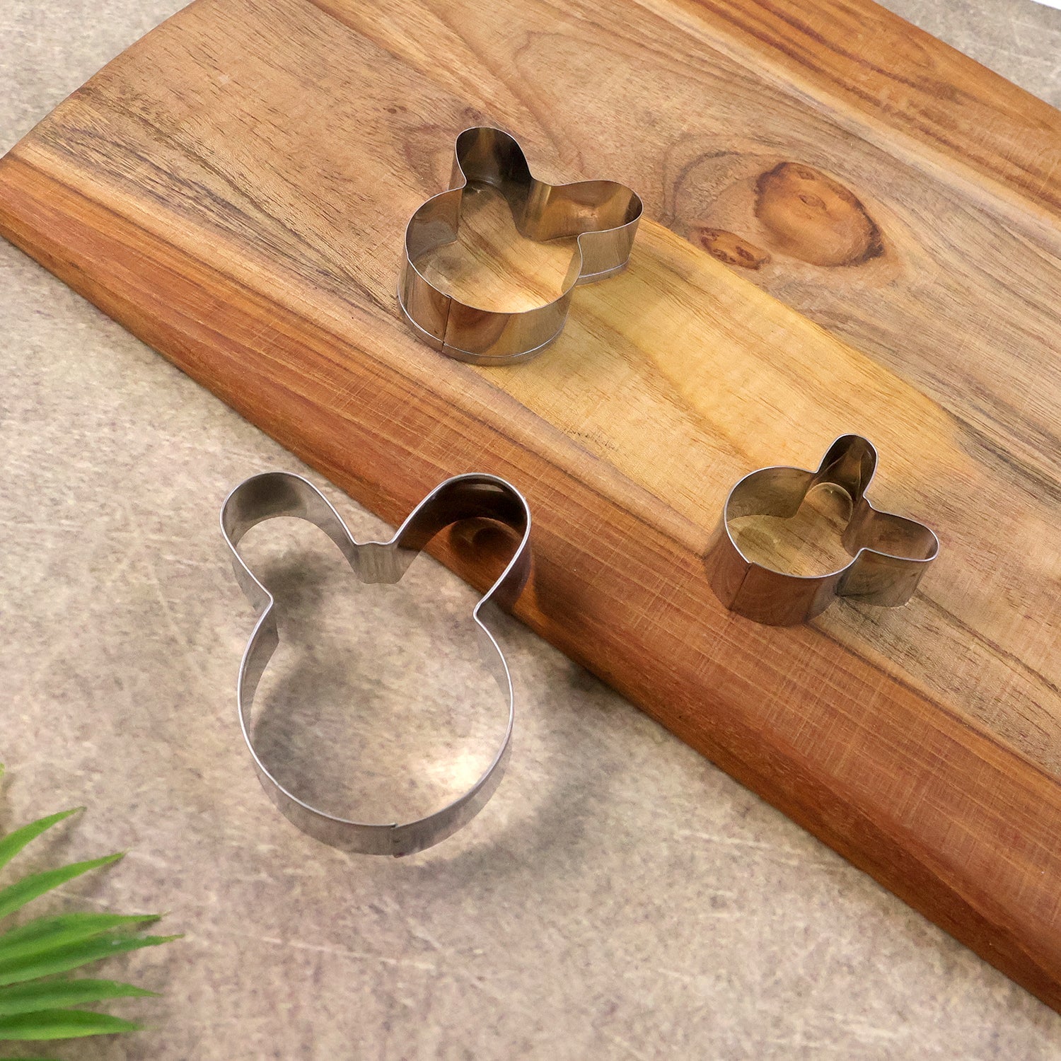 Unique house-shaped biscuit cutters for kids’ lunch boxes and snacks