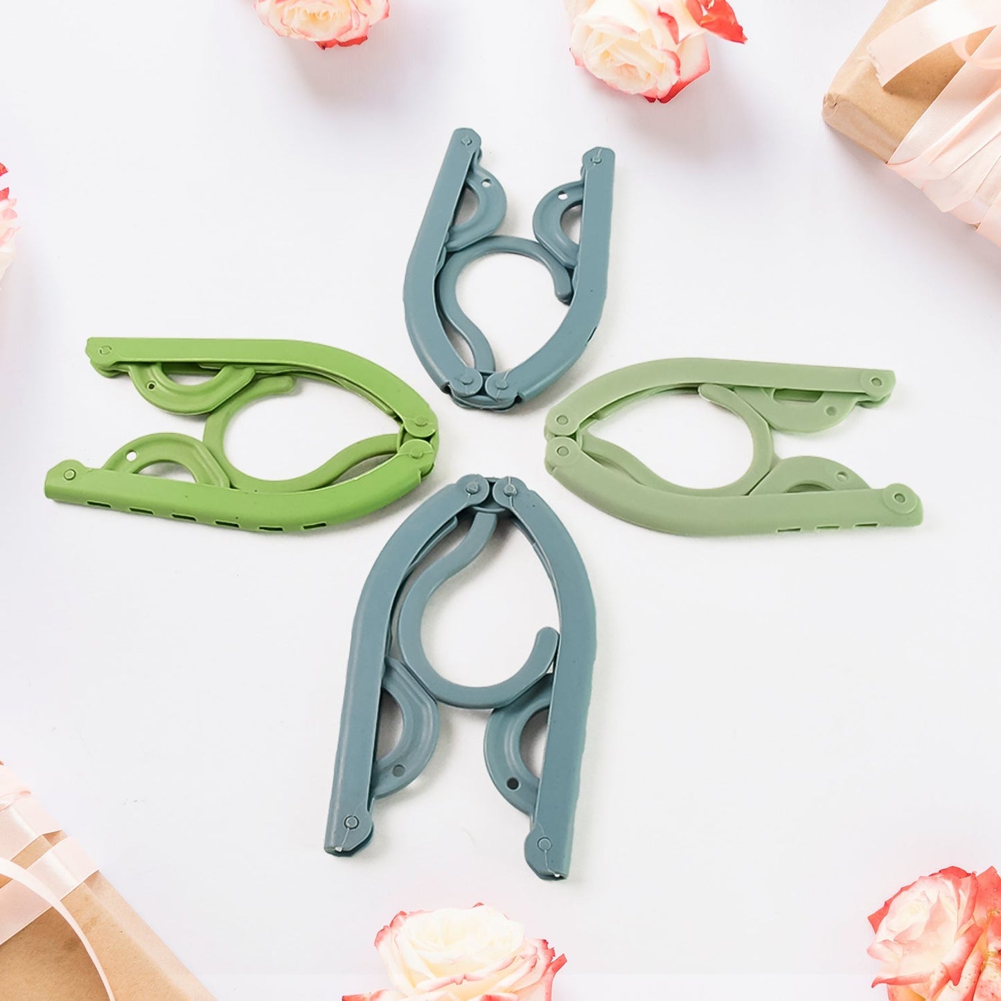 Foldable travel hanger compact design in storage case