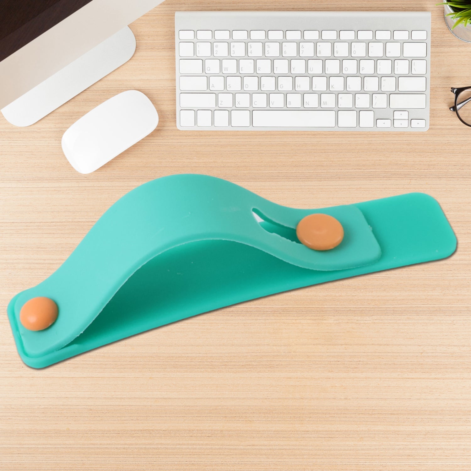 Multifunctional teal green phone loop strap for texting and grip