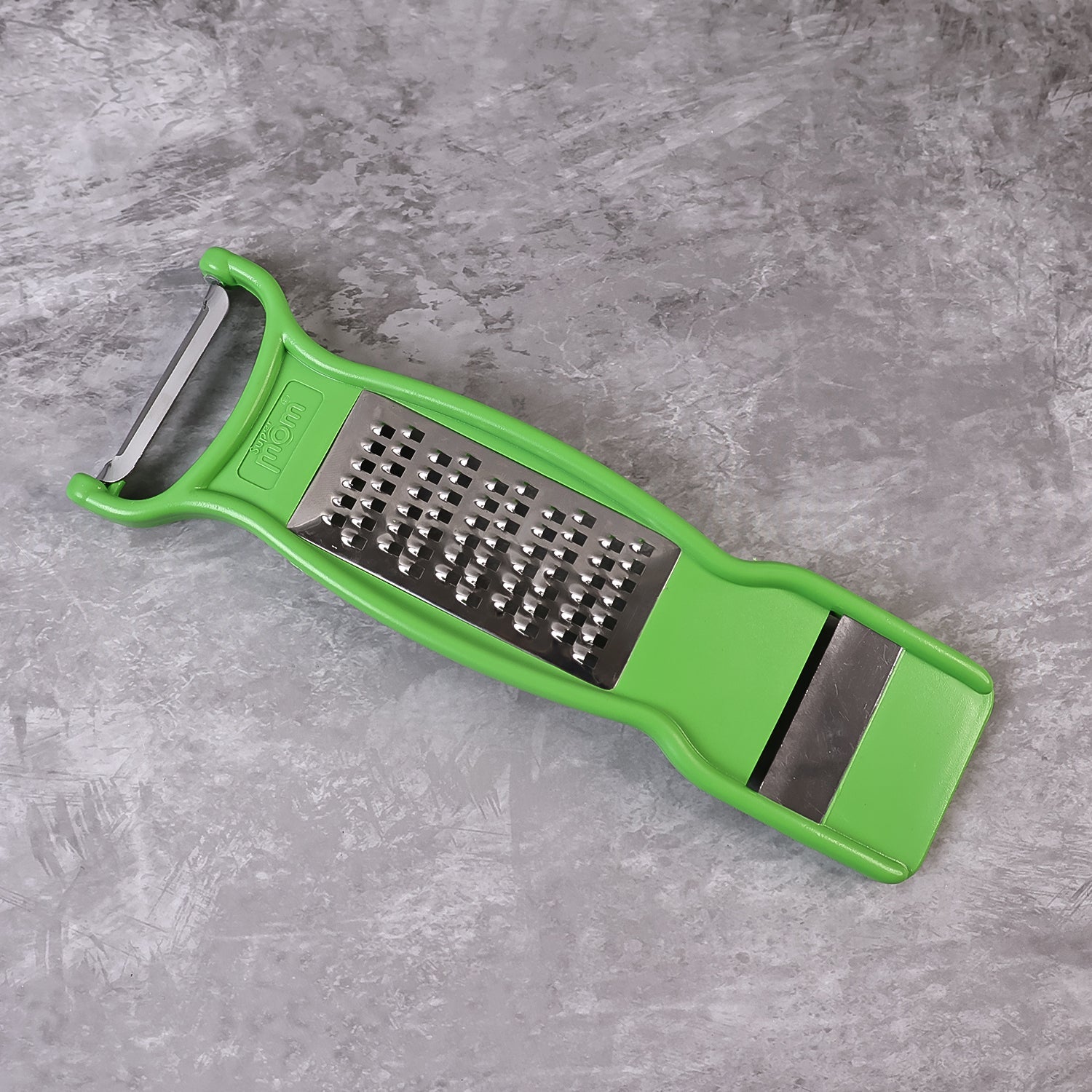 Compact vegetable and fruit chopper for efficient kitchen chopping