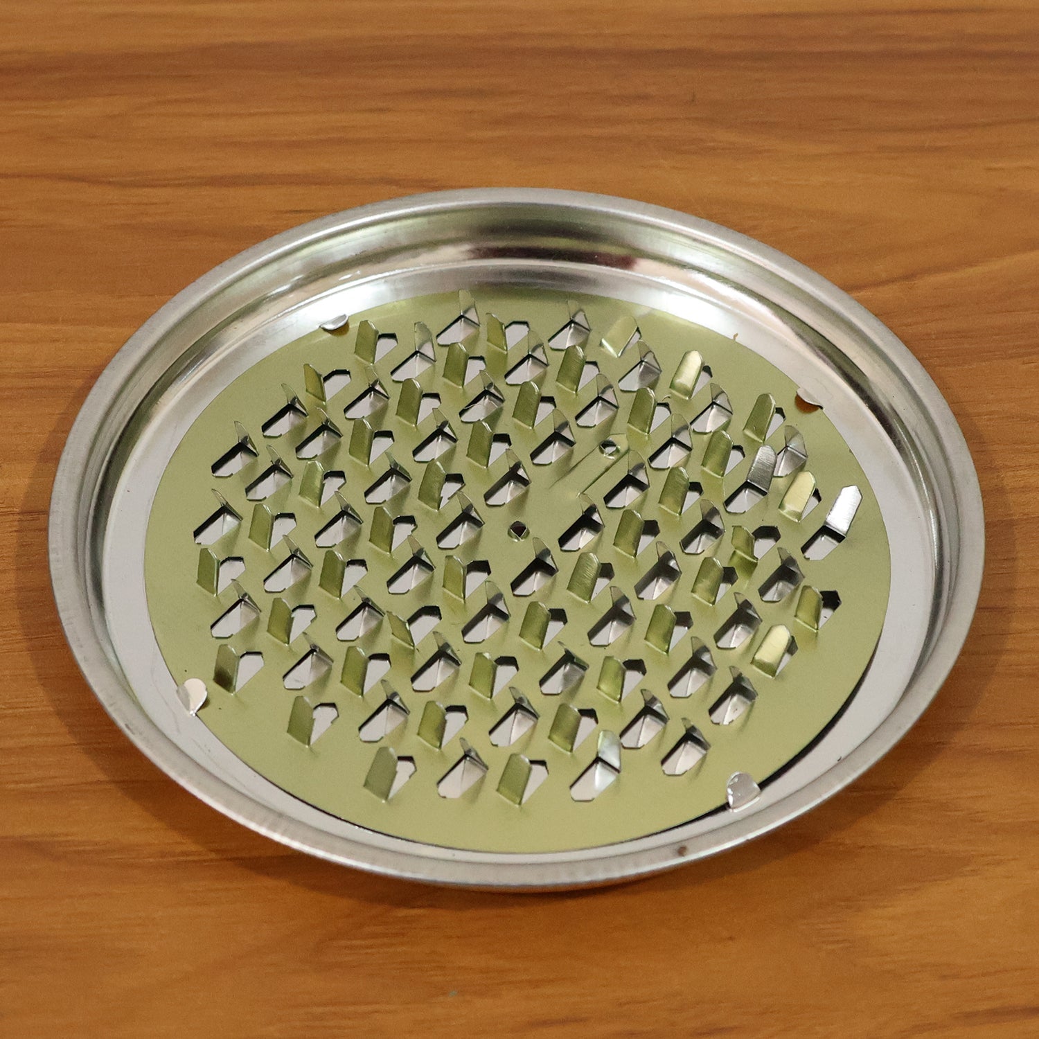 Reusable round metal mosquito coil holder easy to clean