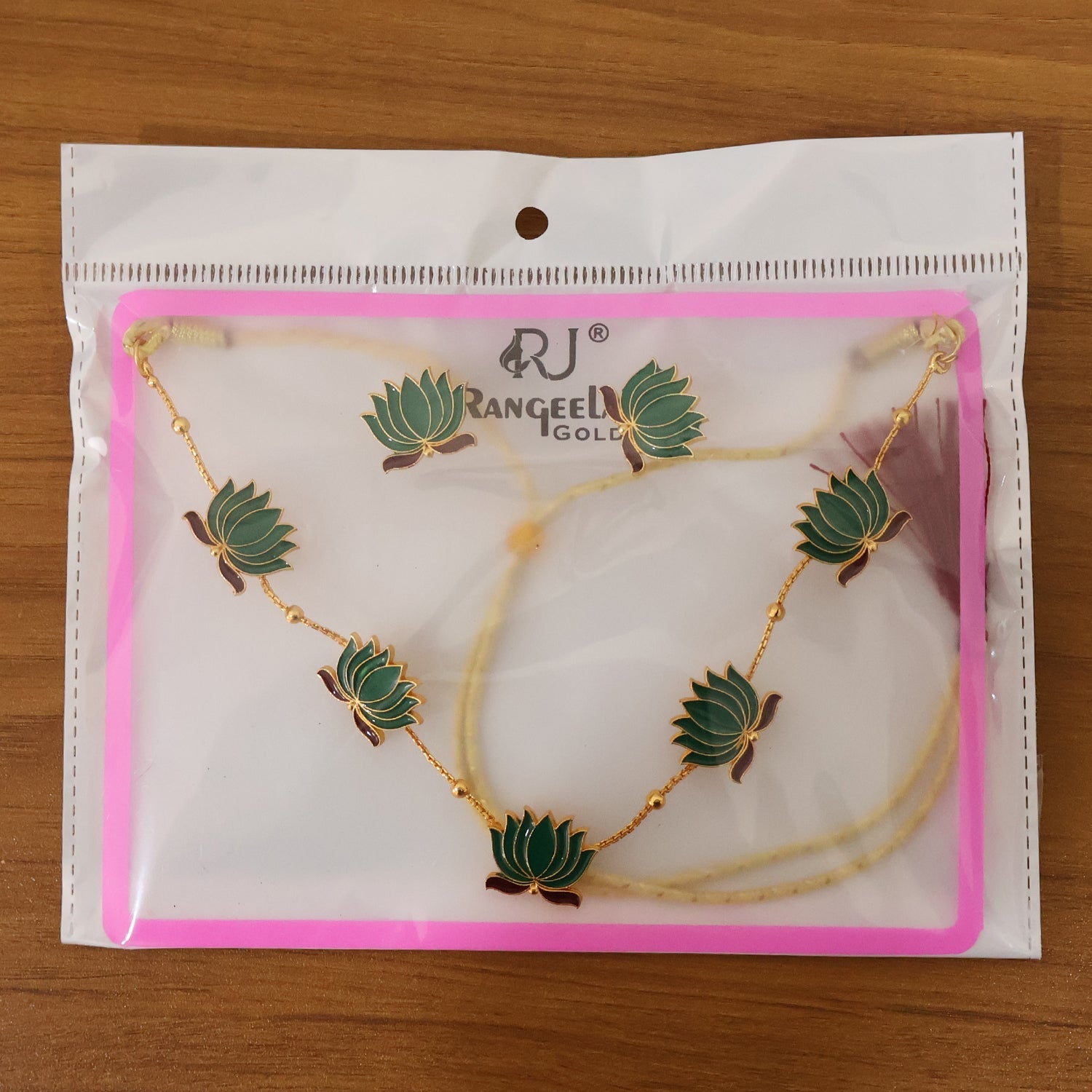 Elegant traditional green lotus jewellery set with stud earrings