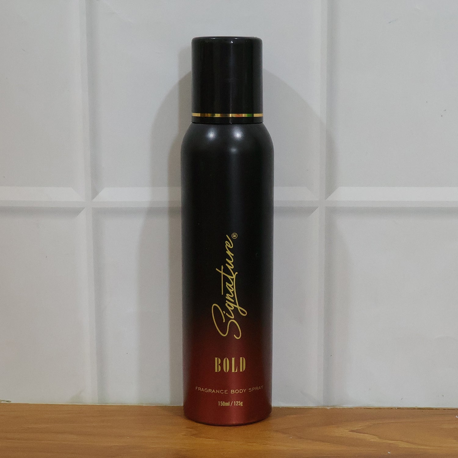 Masculine bold deodorant spray Signature