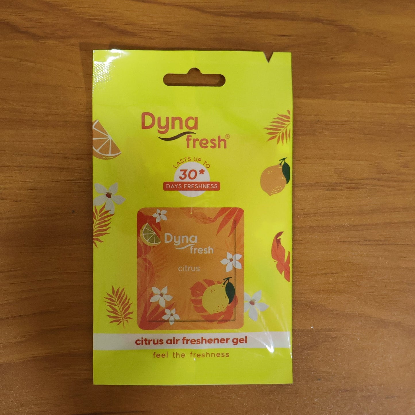 Compact citrus deodorizing gel freshener for indoor use