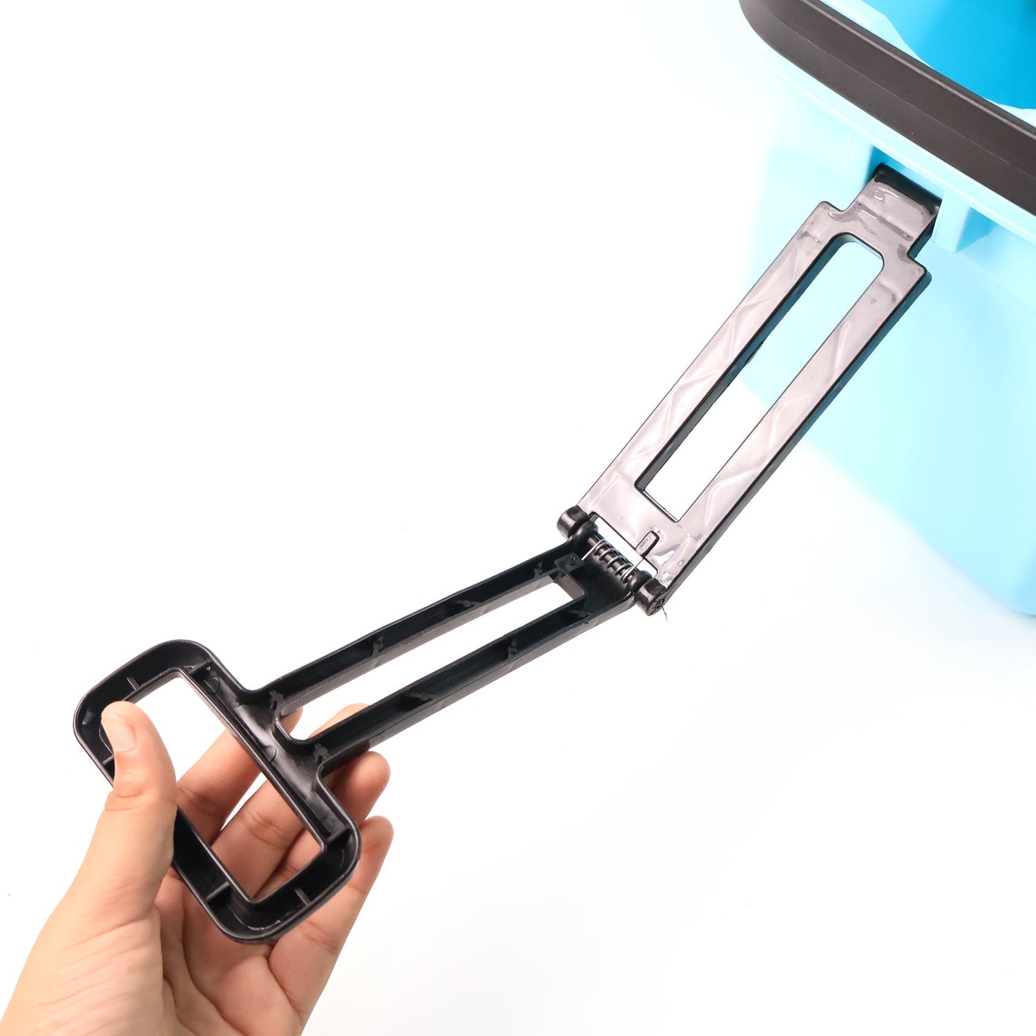stainless steel wringer attached to spin mop set for durability
