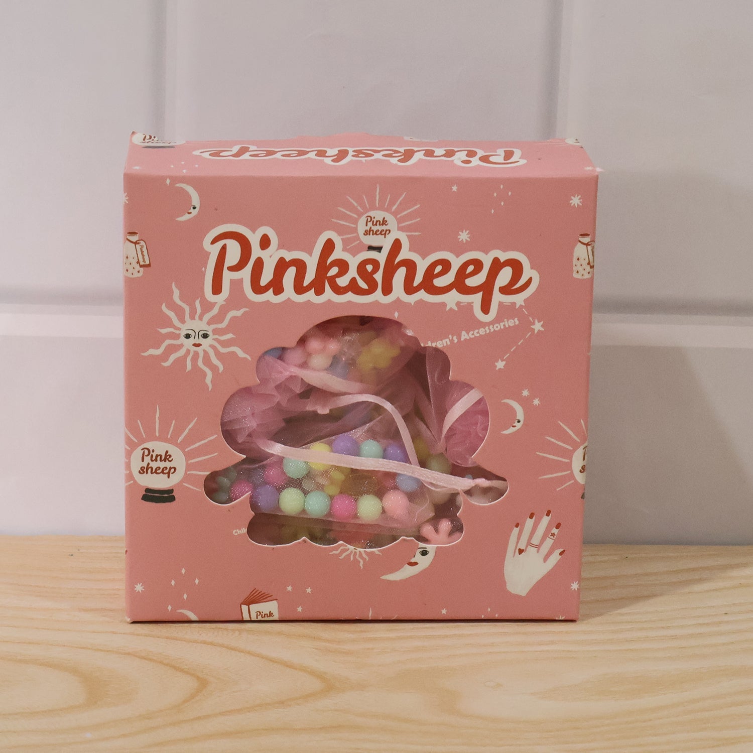Live photo of bead necklace and bracelet gift box