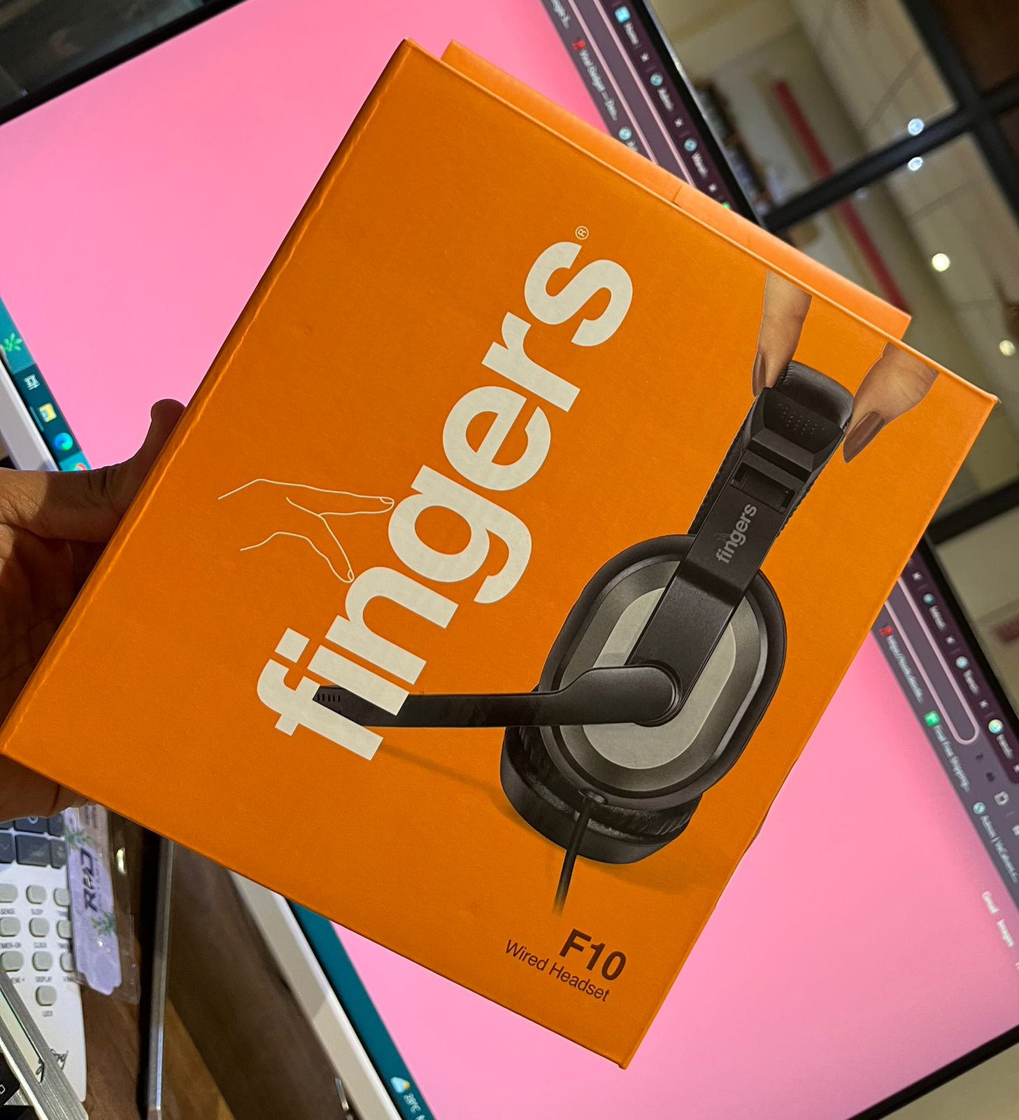 Black wired headset with adjustable headband and clear sound quality