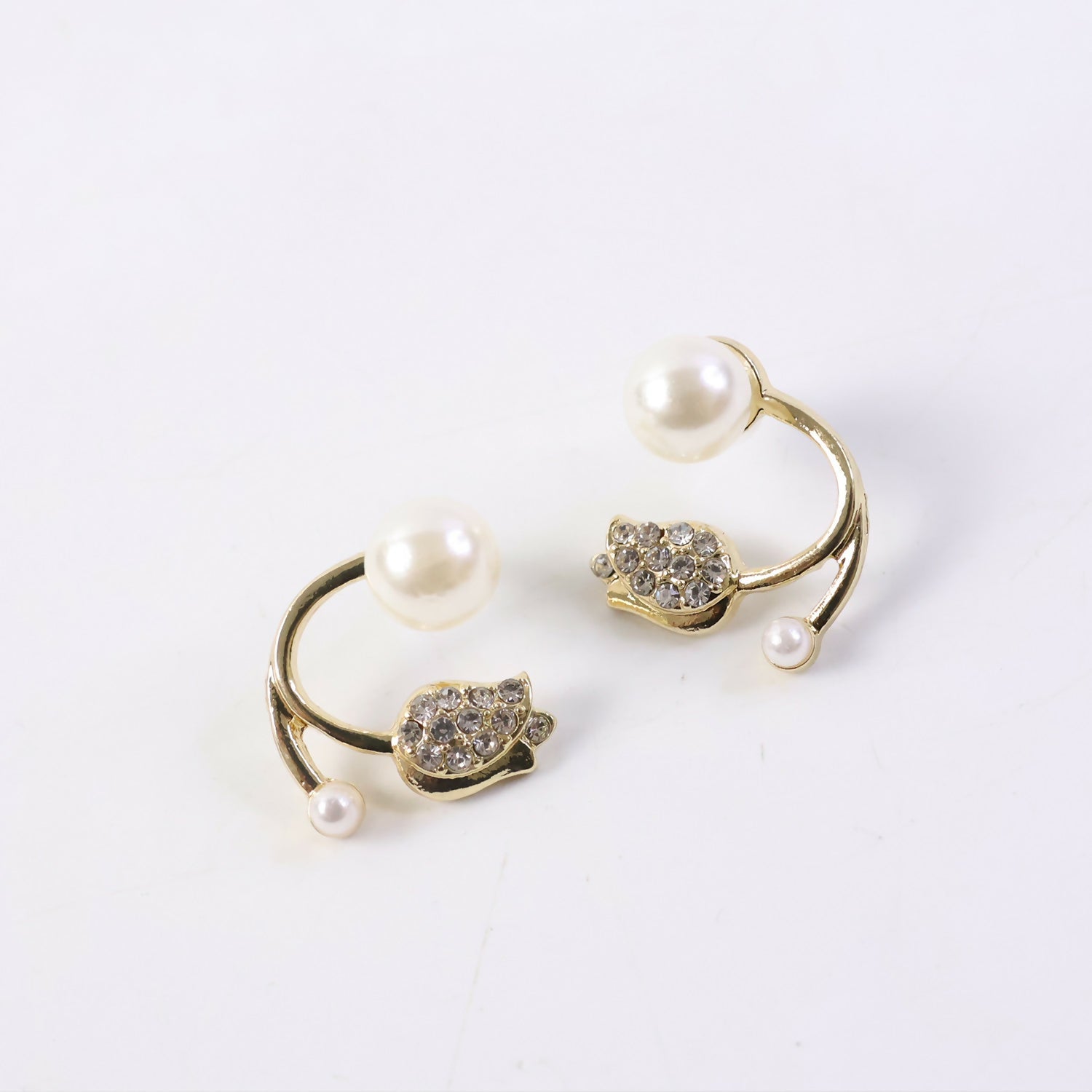 Korean Style Pearl Crystal Designer Stud Earrings for Women & Girls