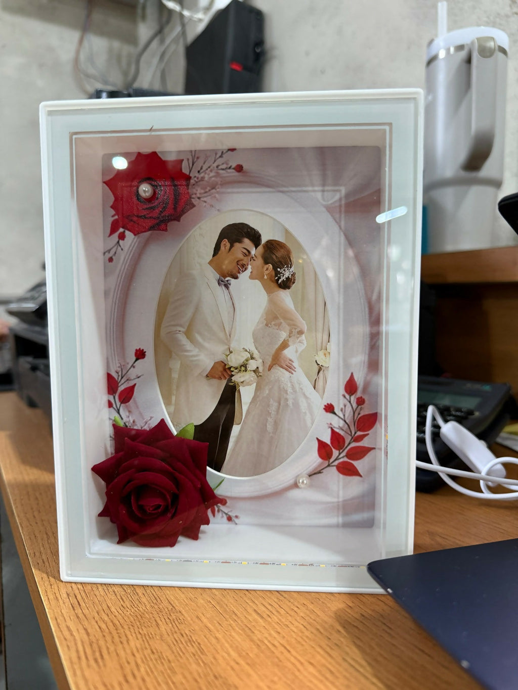 LED Photo Frame with Decorative Flower Design Tabletop Gift Frame ( Design may vary a little)