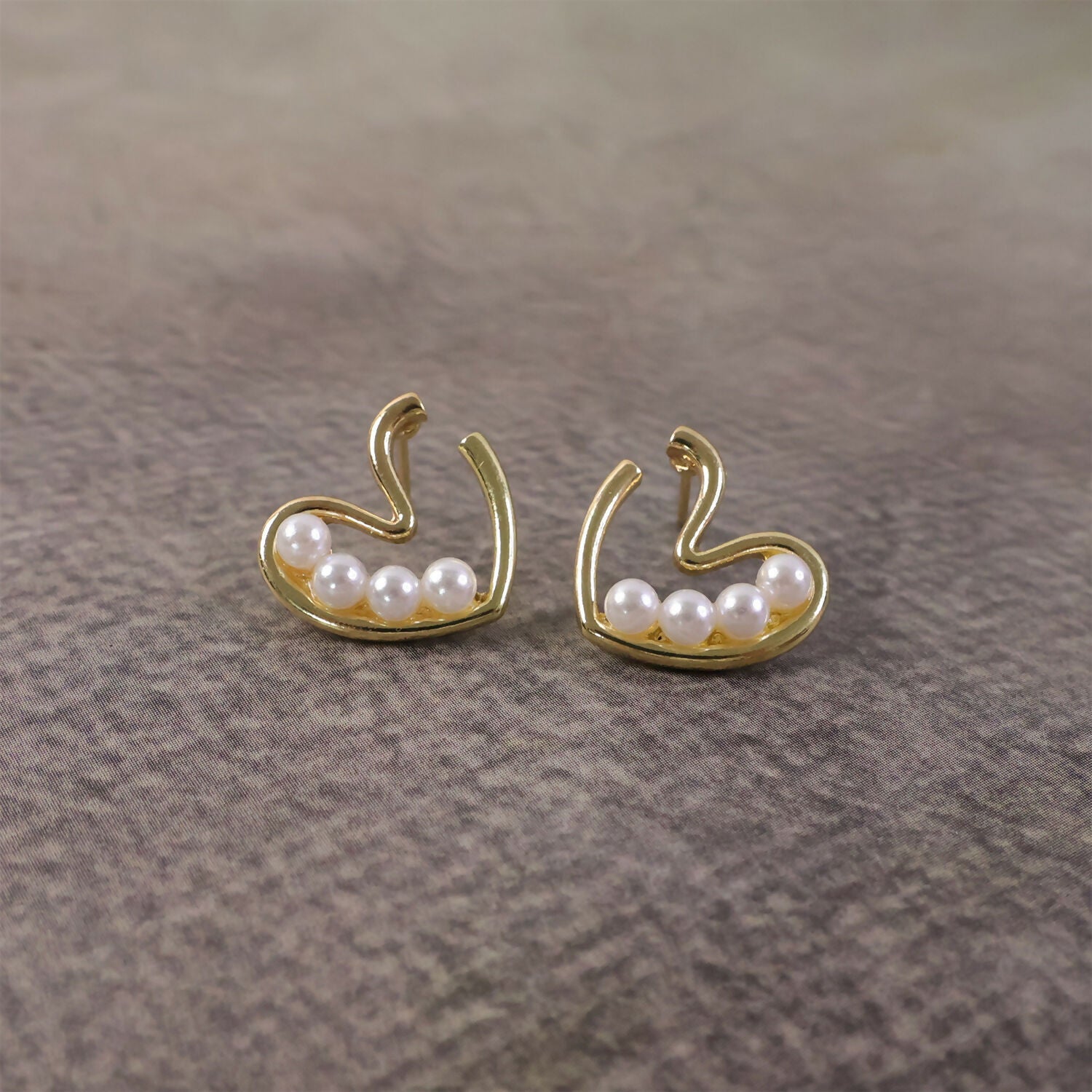 Gold Plated Swan Design Pearl Stud Earrings for Women & Girls – Elegant Pearl Designer Earrings