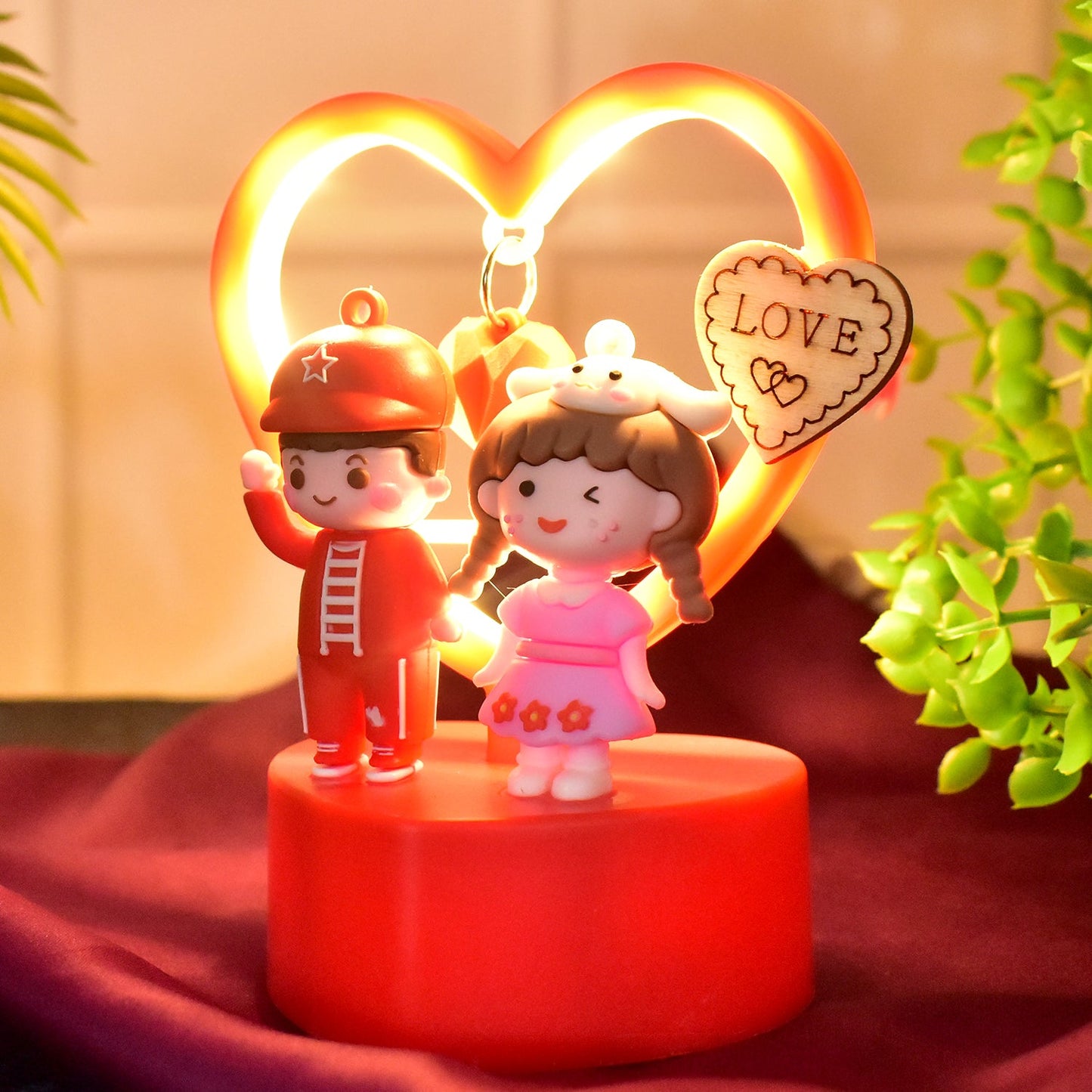 Romantic couple resin figurine love themed decorative gift box packaging