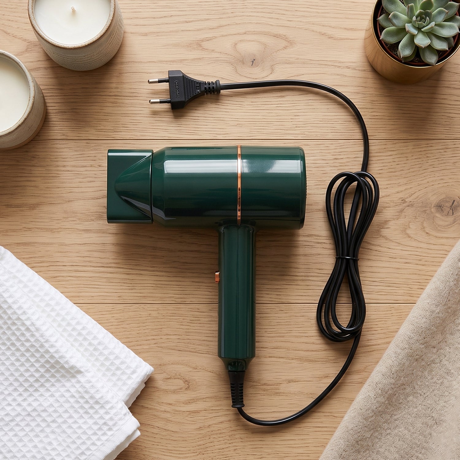 Lightweight salon hair dryer for smooth blow drying