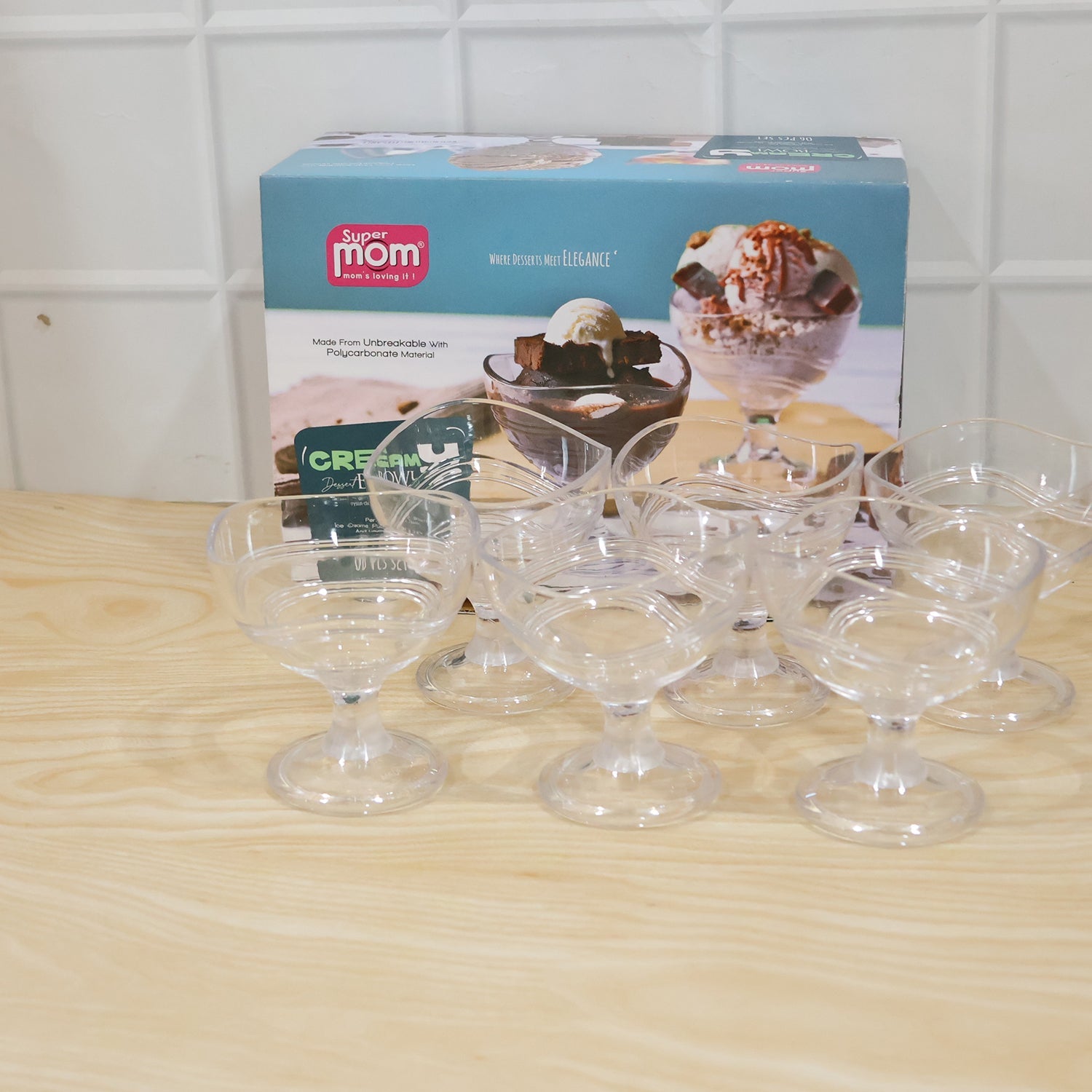 Supermom unbreakable dessert bowls serving ice cream at a party