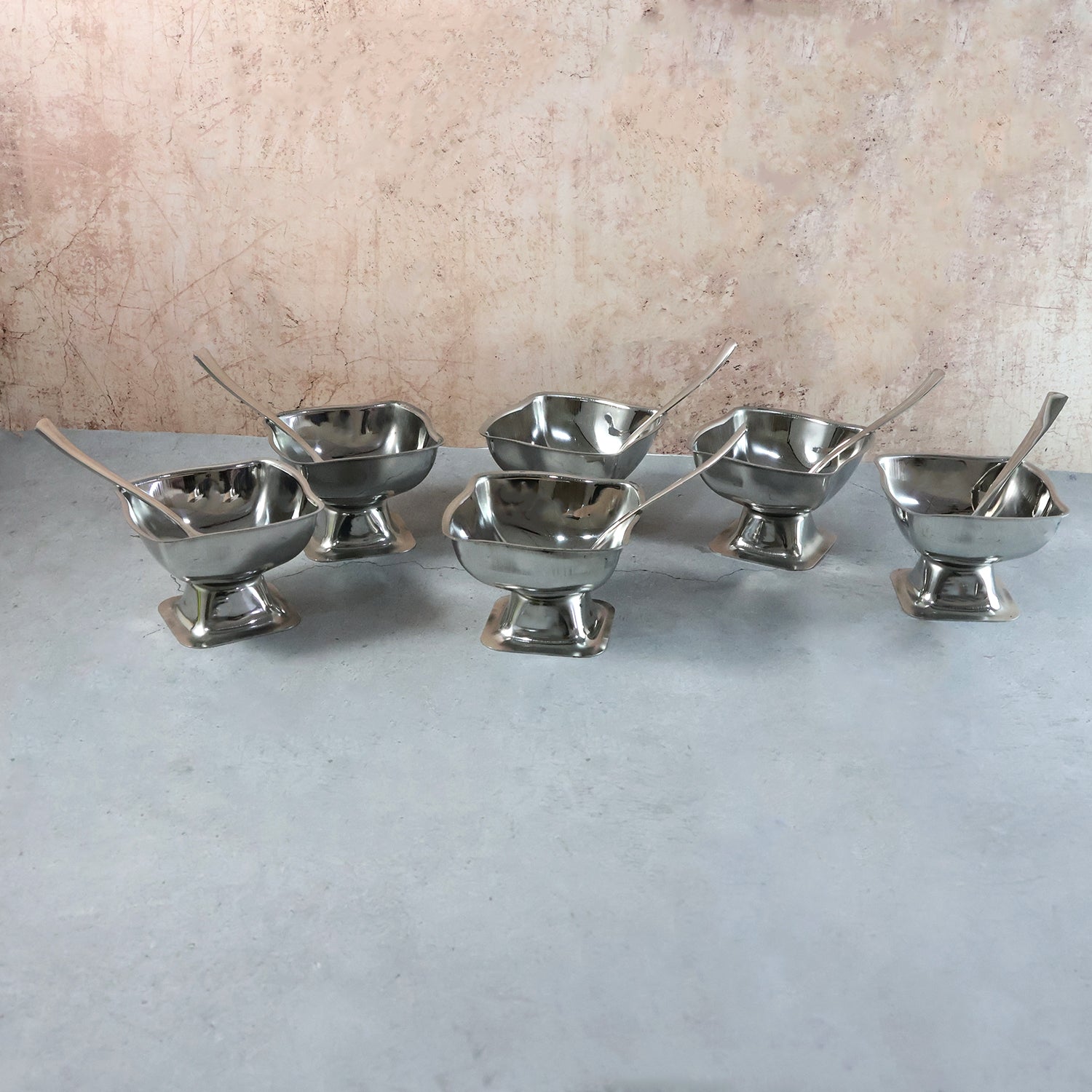 Sleek stainless steel dessert bowls suitable for kids and adults