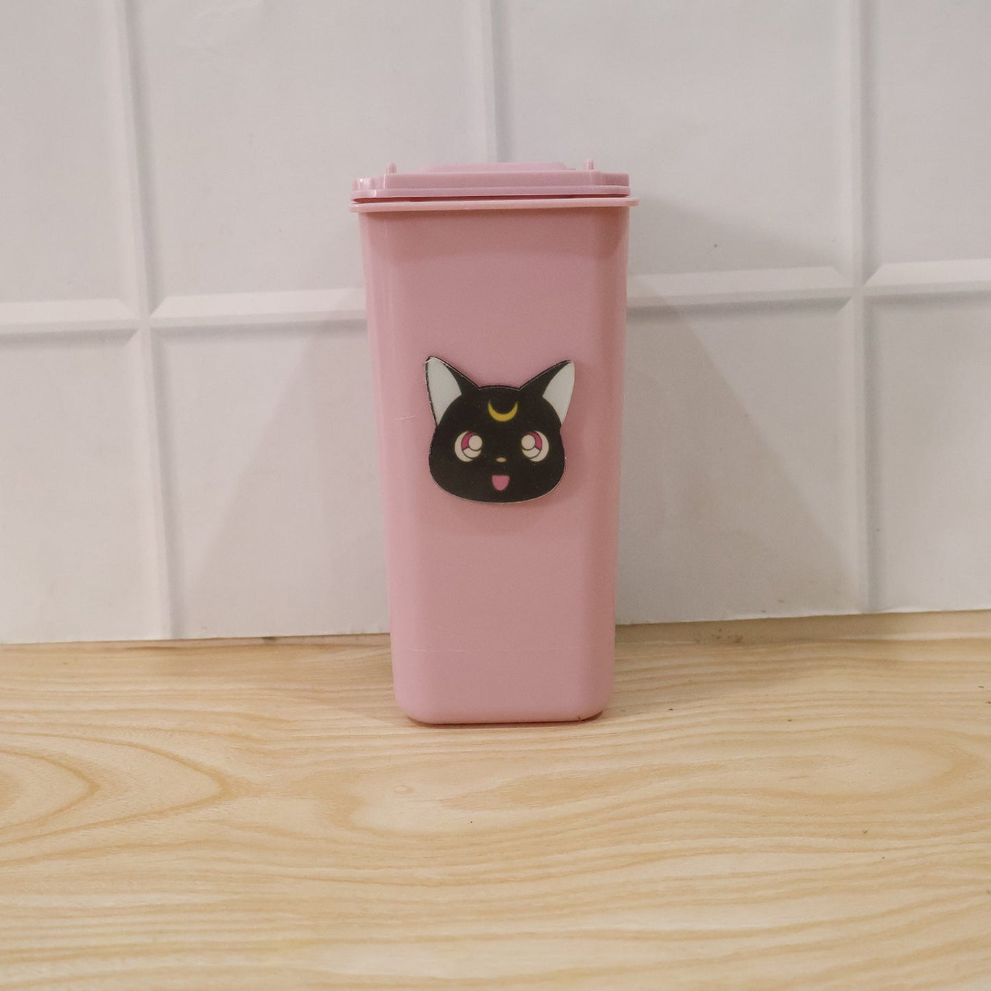 Creative mini trash can desk accessory for stationery