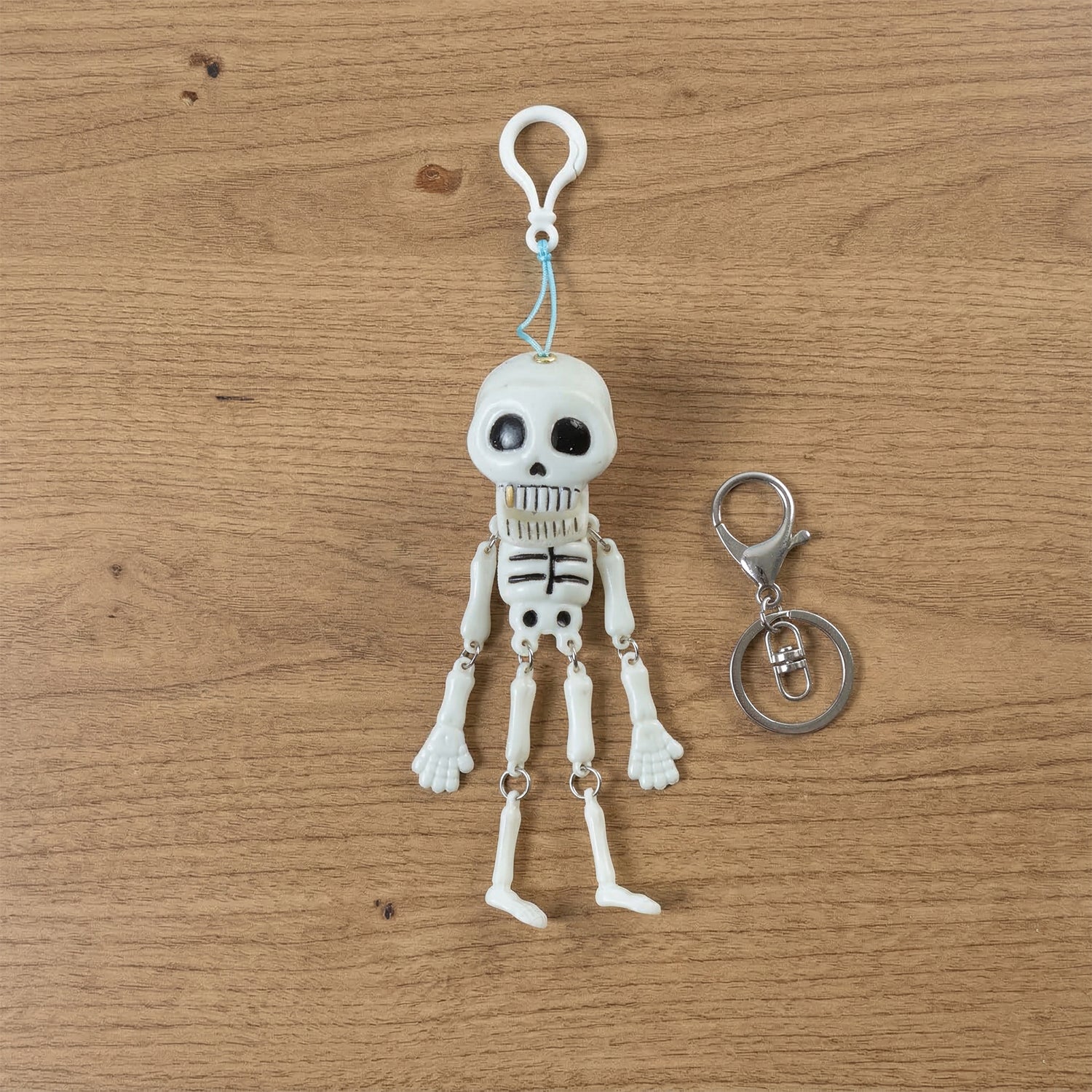 Stylish metal hook skeleton keychain for gifts