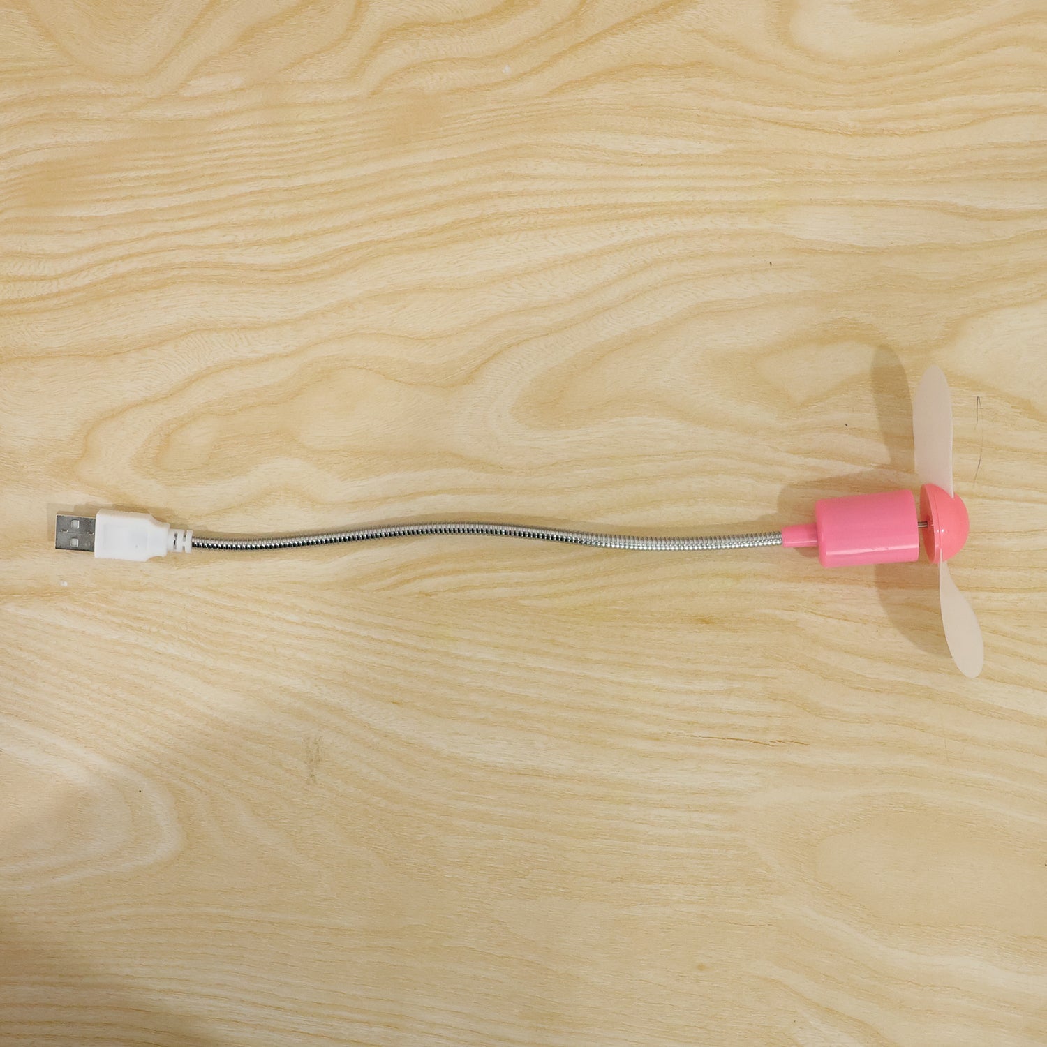 Live photo of flexible USB mini fan