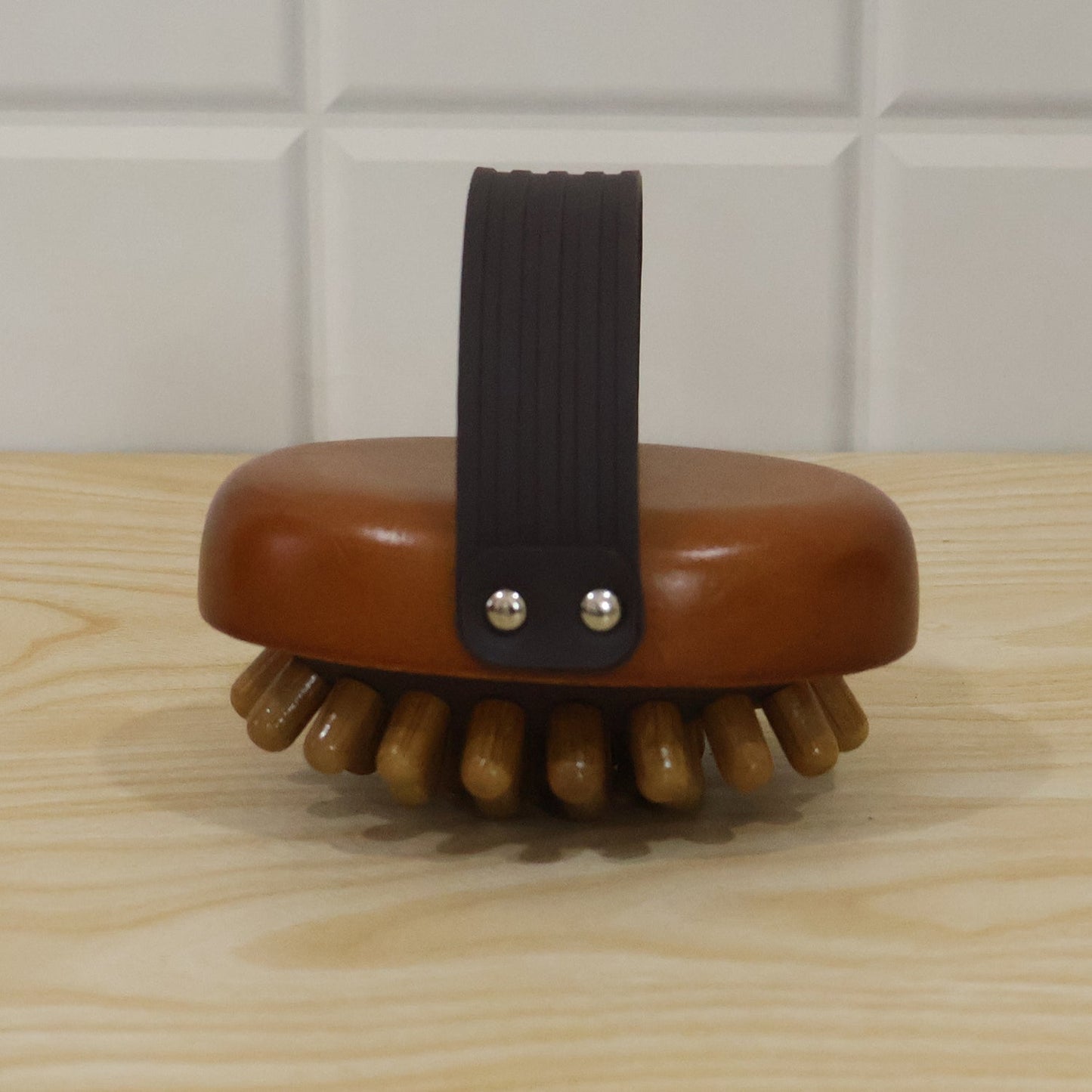 Handheld Wooden Anti Cellulite Body Massager Brush with Strap (1 Pc)
