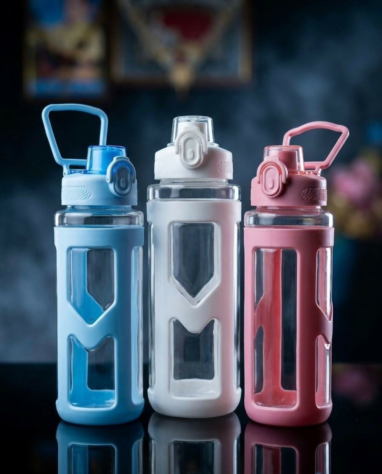Leakproof 900ml sports bottle with easy-flow spout for on-the-go hydration