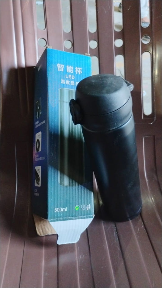 The Bottlart brand logo on a kids insulated water bottle, emphasizing quality.