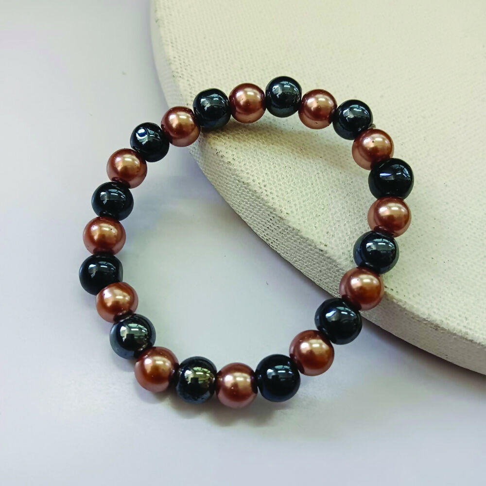 Trendy Black and Gold Bracelet – Unisex